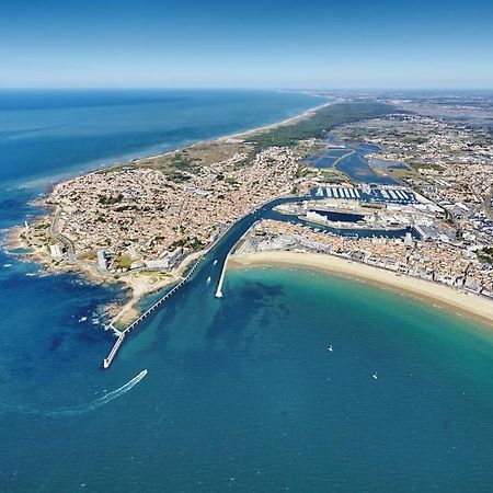Grand Bleu-Studio Vue Sur Mer - Piscine 莱萨布勒-多洛讷 外观 照片